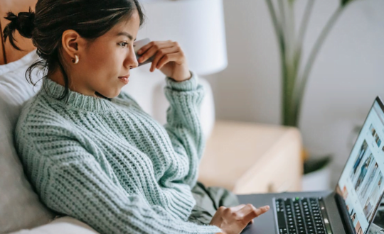 10 Tips for Finding Your First 100 Customers for Your New E-commerce Store